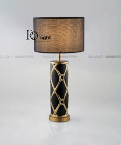 Đèn Bàn Trang Trí - VRG-DB586