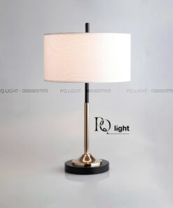 Đèn Bàn Trang Trí - VRG-DB589