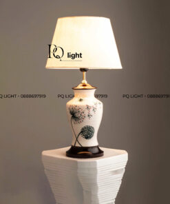 Đèn Bàn Trang Trí - VRG-DB07